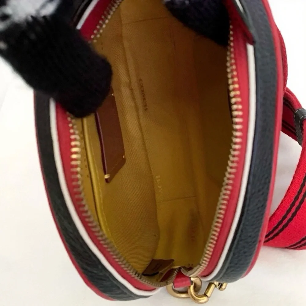 Coach stylish crossbody